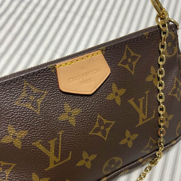 Louis Vuitton Small Pochette - Picture 5 of 7